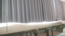 家庭主妇寻找刺激，【推油少年】，背着老公约SPA，享受陌生男人的爱抚，情不自禁让鸡巴插1