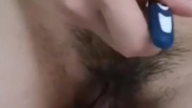 《母子乱伦》历经三个多月 终于操到了我妈 最后我妈醒了叫我滚出去