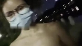 炸裂！出道即巅峰，新手露出界天花板苗条女神tomm毫无底线农家院景区专卖店露出完结，协同闺蜜下乡裸体采风