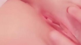 极品粉嫩一线天馒头B 声娇体软易推倒可爱小萝莉 稚嫩白虎美穴又粉又嫩 清纯小可爱小小年纪就这么放荡