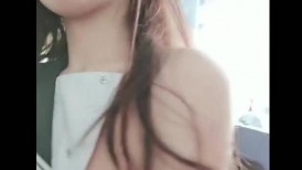 真实反差大学生！土豪重金定制，在校学生妹【长安妹妹-小怪兽】露脸居家宿舍紫薇，淫语挑逗大哥想要2
