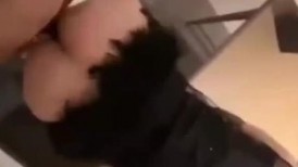 百度云泄密流出 欠网贷零零后可爱型美女李菲婷被金主肉偿和闺蜜一块3P