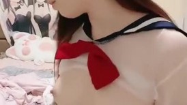 极品学姐下海赚学费，全程露脸制服情趣装诱惑狼友，无毛白虎逼性感漂亮，口交假鸡巴道具抽插特写展示好骚啊
