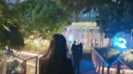 爆火人气反差母狗，苗条长腿女神级【露娜000】景区商场地铁人前极限露出啪啪啪，母狗属性拉满