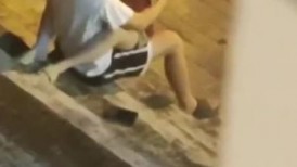 【某某门事件】第126弹 情侣天天在学校内艹逼 就不能去开个房吗？最后还有剩下的套子遗落在战场