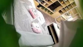 今日最新酒店偷拍！高颜值情侣，妹子身材非常棒！一边舌吻一边操，激烈驾驶 妹子刚开始还比较矜持，最后忍不住嗯嗯叫