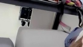漂亮妮子小姐姐，在家寂寞发骚，扒开内裤跳蛋震穴，爽的流白浆，低低娇喘呻吟，让人欲罢不能