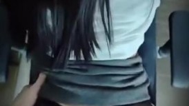 高颜值黑丝美眉 啊啊爸爸不要轻点 嘘小声点 别人听到 在办公室被小哥哥无套输出 叫太大声差点被发现