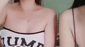 氣質尤物美少婦，姐妹一起雙飛，一個舔屌一個操，太舒服閉眼享受，操美臀，好濕
