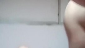 【淫荡❤️女友养成】小小菠萝✨ 5.20小伙爆艹甜妹可爱女友 淫荡蜜穴白浆 双穴开发调教 羞耻插着AV棒玩弄