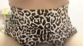 黑丝大奶女友 享受吗 啊啊你这一炮半条命都没了 身材不错 在家被大鸡吧多姿势无套输出 内射
