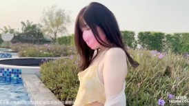 清纯白嫩小仙女小姐姐『萌之乖乖』 室外泳池露出 室内被内射！被主人精液灌满小穴，做主人爸爸的专用精液容器！