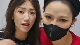 超级淫荡熟女姐妹花，幸福炮友一挑二，发骚女女互舔，双女轮流吃屌，骑乘位后入，淫乱激情不断