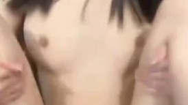 ❤️√极品高颜值女神扎着双马尾被后入猛操，伸舌头像母狗一样淫语叫床 小母狗真的太骚了！