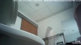 教会女厕偷拍几个不错的少妇各种姿势嘘嘘丰满的肥鲍鱼完美呈现-梁若羚