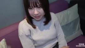 FC2 4465742 稍微朴素而严肃的女人\.Ko.Ayumi-chan♡长长的美腿和健康圆润的屁股很有吸引力♡她失去了生鸡巴的快感，在阴道高潮和抽搐后最终中了体内射精......