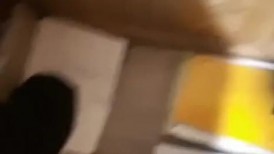 《台湾情侣泄密》冒充假经纪人忽悠漂亮学妹 脱光了看鲍鱼用按摩棒抠B (1)