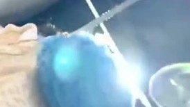 商城跟随偷窥跟儿子玩娃娃机的眼镜少妇 皮肤白皙 大屁屁丰满 没想到小孩都这么大了