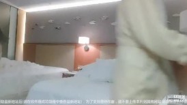 高价约的漂亮御姐 温柔好身材真甜，用力添吸鸡巴这小嘴吸的好销魂，硬邦邦掰开大长腿猛力啪啪抽插冲刺