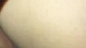 《家庭乱伦》弟弟多次趁姐姐睡着偷玩姐姐的鲍鱼操姐姐的骚B