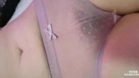 【迷奸睡奸系列】迷奸美熟女后妈 被各种玩弄 狂艹一顿毫无知觉，肥美逼逼简直爽翻了！