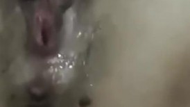冒充经纪人忽悠想当模特的美女各种姿势展示她的身材 最重要的一点是要拨开鲍鱼看小B (1)