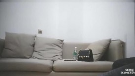 贴身黑衣御姐身材前凸后翘高挑性感，真是极品尤物啊，高跟鞋大长腿尽力张开配合鸡巴抽插，耸动迎合喘息真爽