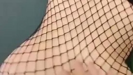 情趣黑丝肥臀极品小少妇发骚，撅着屁股让大哥无套插入骚穴