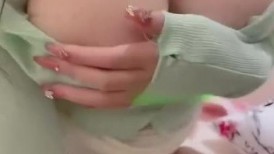 【重磅】秀人女神【杨晨晨】26最新尺度升级无内肉丝凸点，可怜的晨晨被修理工一把扯出罩罩