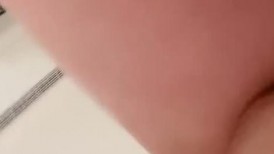 这个女孩真的好看，女神御姐【小草莓】蜜桃臀 骑乘位被无套干的超爽，眼神迷离-小草莓