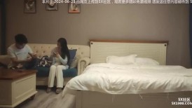 漂亮小姐姐 俺又不天天干这个肯定不熟练 你这么厉害腿都软了 兼职妹子性格温柔被小伙狂操猛怼