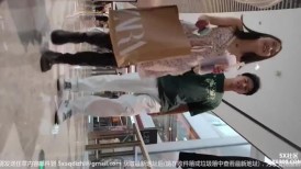 商场偷拍跟随美女偷拍裙底，漂亮极品