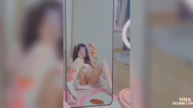 【露脸自拍】双马尾白丝嫩穴萝莉沦落成为哥哥的肉便器