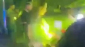 大开眼界 淫乱KTV！酒吧KTV坐台全裸淫乱 摸奶舔鸡，有钱就是好，在外高高在上的女神 也要为你乖乖服务 (2)