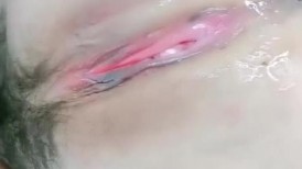 台妹好辣全程露脸丝袜高跟诱惑狼友，淫声荡语叫爸爸，假鸡巴不停玩弄骚穴，高潮不断喷水，精彩又刺激别错过