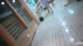 澡堂子内部员工偷拍 多位美女少妇洗澡换衣服