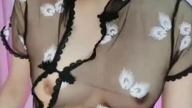 才艺美女激情大秀直播大跳激情艳舞，各种情趣装诱惑展示，火辣脱衣舞，奶子比心，跟狼友互动撩骚精彩又刺激