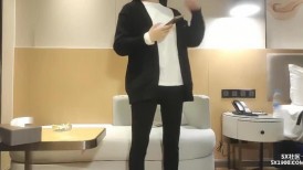 【AI画质增强】 极品外围 高身长顶级颜值，恋爱般体验，沙发近景激情交合！