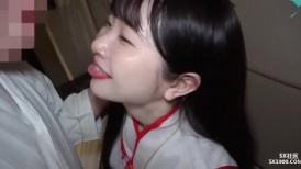 年轻就是嫩！【18岁白嫩萝莉】身材极品，前凸后翘！初恋型漂亮小圆脸儿，被大叔无套内射两次，非常可口【水印】