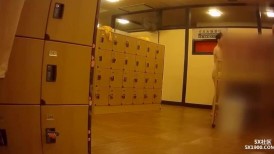 最新流出特攻队专业女盗手！大众洗浴中心女士换衣间内部真实春色曝光，多个年龄段各种身材一丝不挂看得爽极了