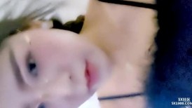 淫荡气质眼镜美御姐，盲人按摩勾搭技师，胸推按摩，摸摸搞搞勾搭技师，扒掉裤子，按摩床上操骚逼，受不了缴枪了