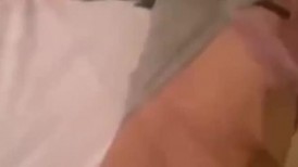 【迷奸睡奸系列】 小姐姐醉酒后被捡尸 表情好销魂，被人艹得狂吐不止，又吐又艹，岂能错过？