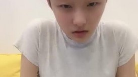 G罩杯八字大奶，淫荡美女小骚货，发骚想要操逼，长屌炮友猛扣穴，特写抽插多毛骚逼，美臀骑上来操