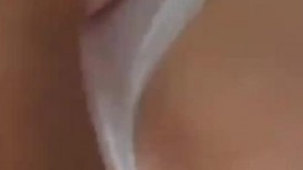 极品反差婊 眼镜妹果然反差呀，无码粉嫩逼，被玩弄的时候还害羞的捂着脸