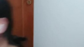 救赎母狗，把尿当啤酒喝的绝世淫女，全程露脸丝袜情趣诱惑装高跟骚货让小哥调教，撅着屁股求干大鸡巴满足她