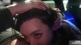 【绿帽淫妻】“快点射出来，我老公催我回去”半夜被情人叫下楼在停车场车震，美少妇唾液深喉拉丝