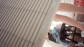 谁家的女神，在女装试衣间被偷拍了，二十几 位漂亮姑娘试衣被拍！过程很刺激，差点被漂亮美眉发现啦