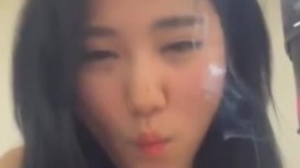 N号房女神全裸大秀 扣B揉穴搓搓就喷水淫媚挑逗 酒瓶当玩具速插肏穴 抽出啵~一声小穴相当紧 (2)
