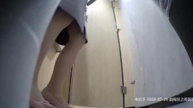七月最新酒店偷拍【丰满肉丝萝莉】【漂亮的机车美眉】-少妇