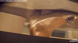 大神潜入商场女厕洞中偷窥 多位美女嘘嘘各种美鲍鱼轮流呈现